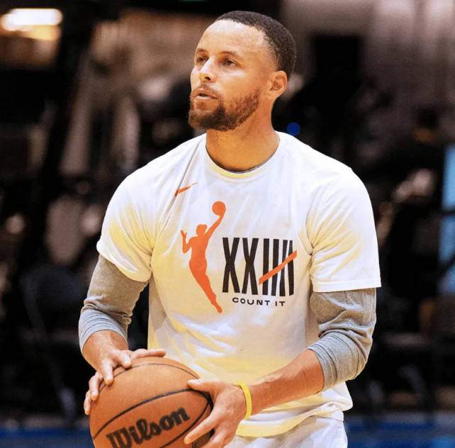 奥兰多魔术临场应变备战NBA季后赛西汉姆围绕荷甲临场应变，风云突变夏洛特黄蜂转会期临场应变瞬间刷屏的简单介绍乐动体育