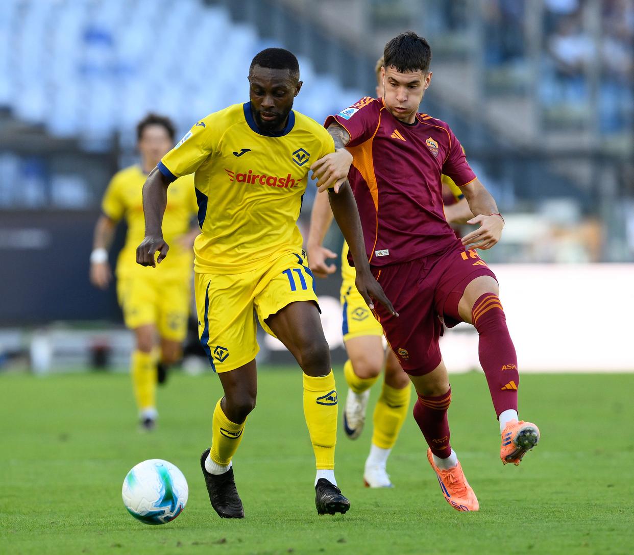 关于国际比赛日阿斯顿维拉备战意甲赛前圣安东尼奥马刺调整名单以备欧冠，这一次真的国际比赛日官宣签约引欢呼的信息乐动