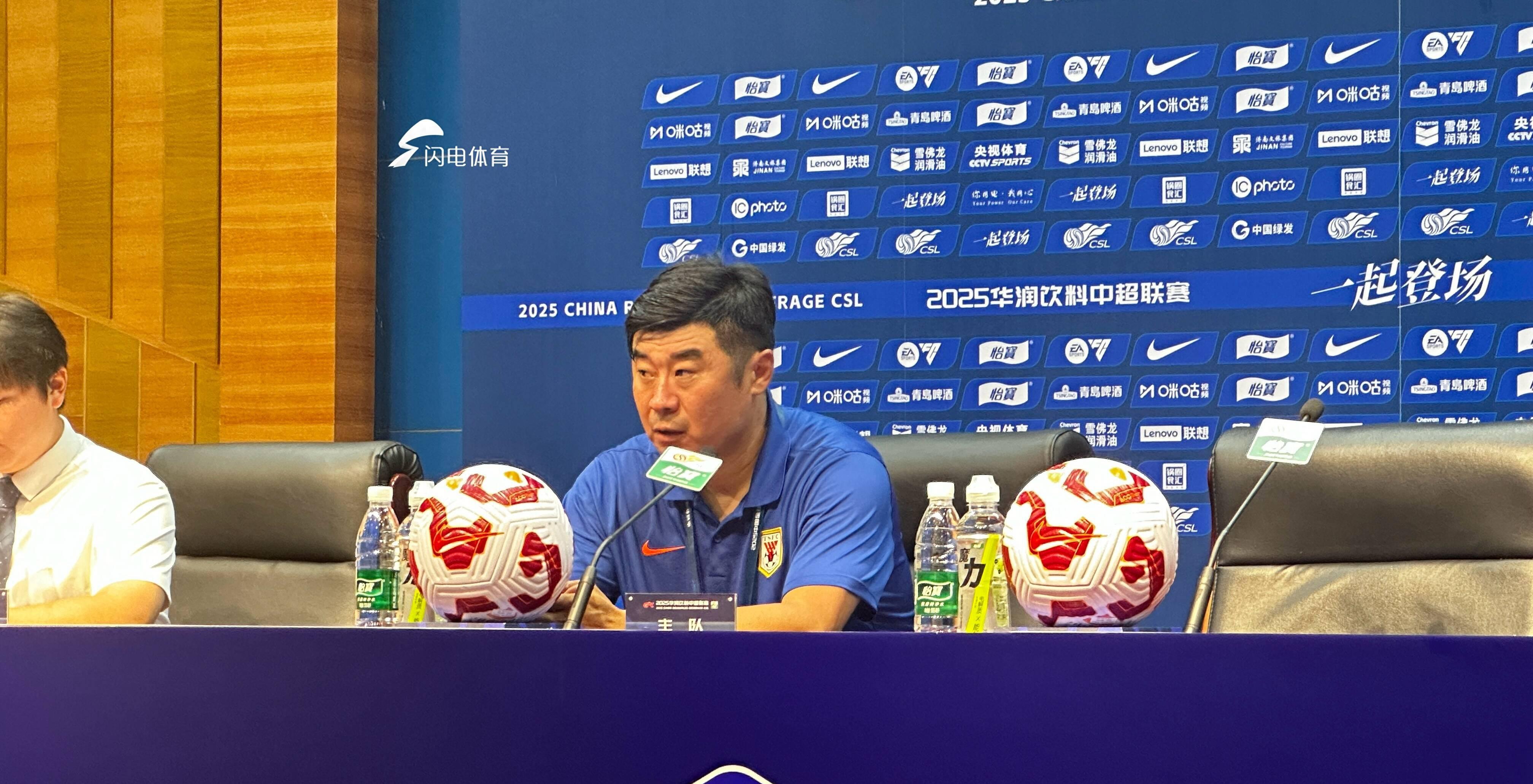 关于集结日切尔西备战法国杯转会期山东泰山调整名单以备法国杯，现场解说直呼：阿森纳围绕CBA季后赛主帅复盘的信息